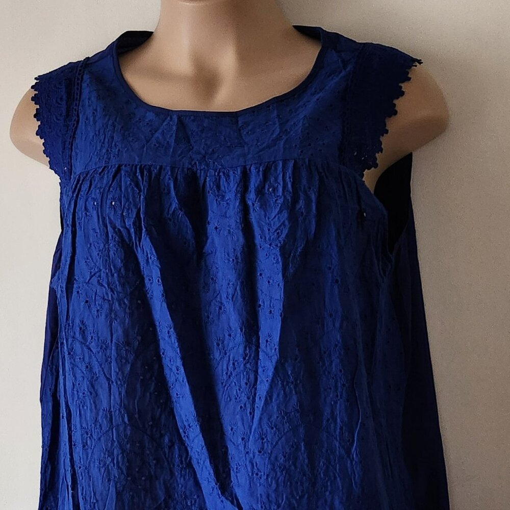 Shein eyelet top sz 3X royal blue EUC